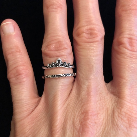 Elegant Silver Stacking Rings - Picture 2 of 9